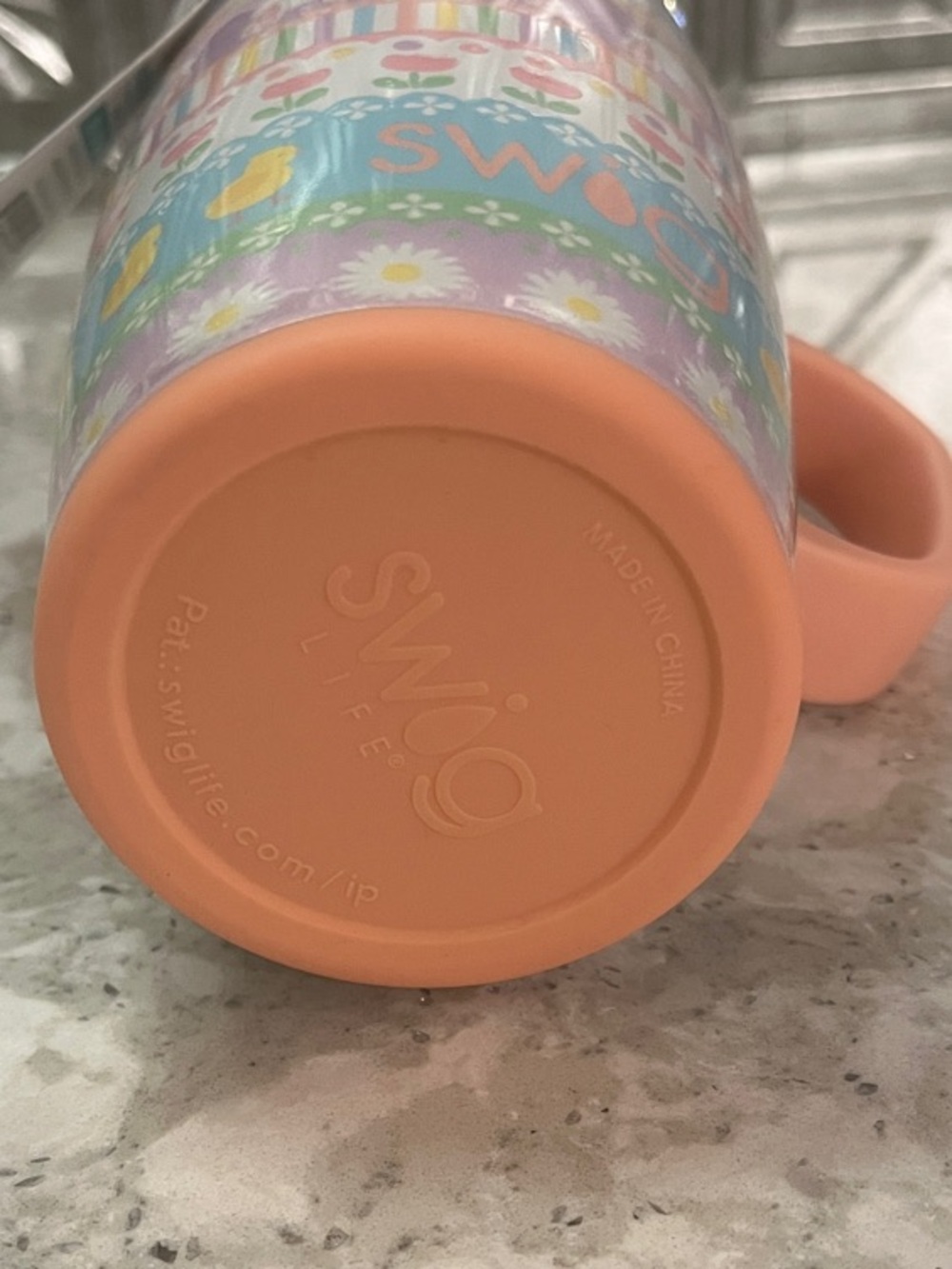 Swig Life Pastel Easter Pattern Insulated Travel Mug - Peach Handle - Picture 5 of 5